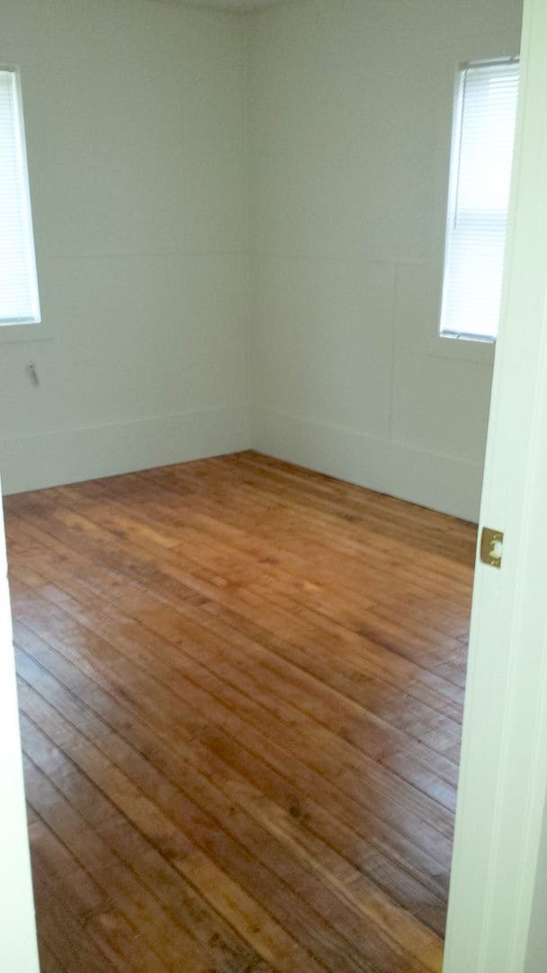 Building Photo - Recently Renovated 2 Bedroom Home For Rent...