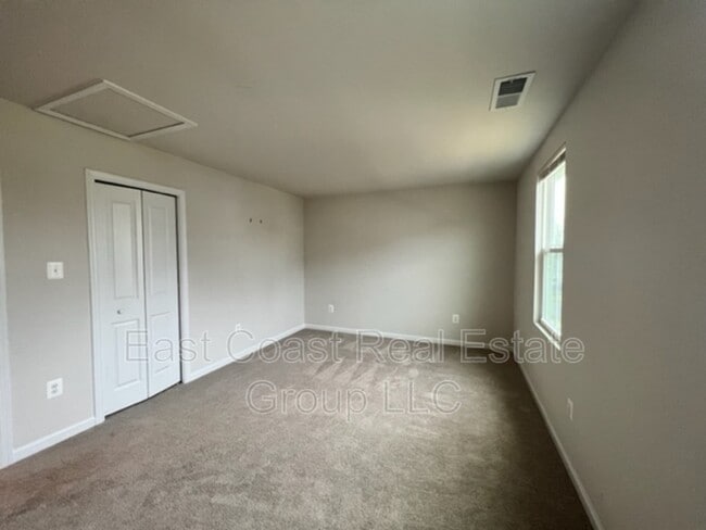 Building Photo - 216 Salida Trl