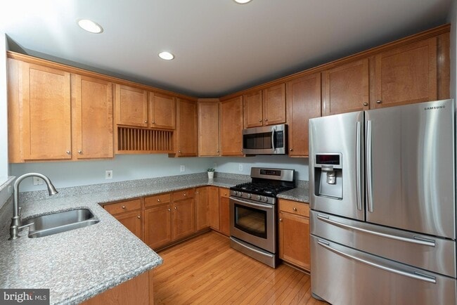 Building Photo - 42724 Rolling Rock Square