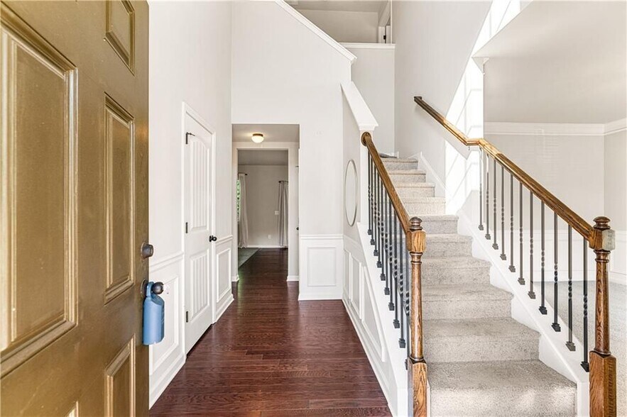 Building Photo - 655 Westmoreland Ln NE