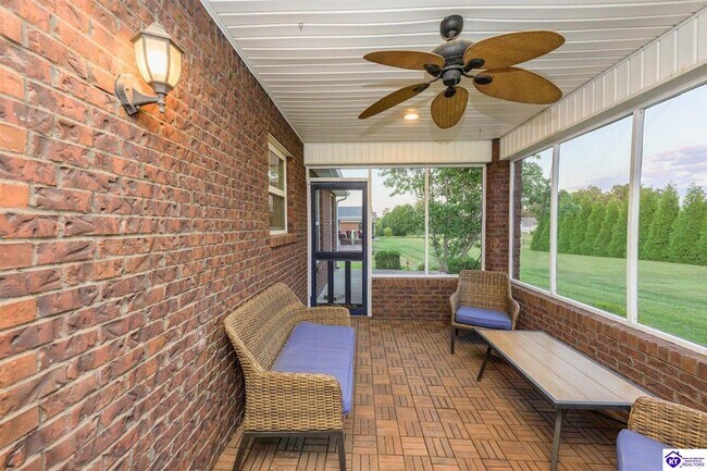 Building Photo - 100 Radford Ct
