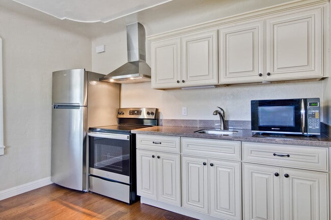 Building Photo - Cute and Cozy 1BR/1BA near downtown Sunnyvale