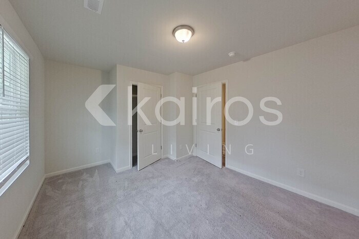 Building Photo - 2607 Provence Dr SE