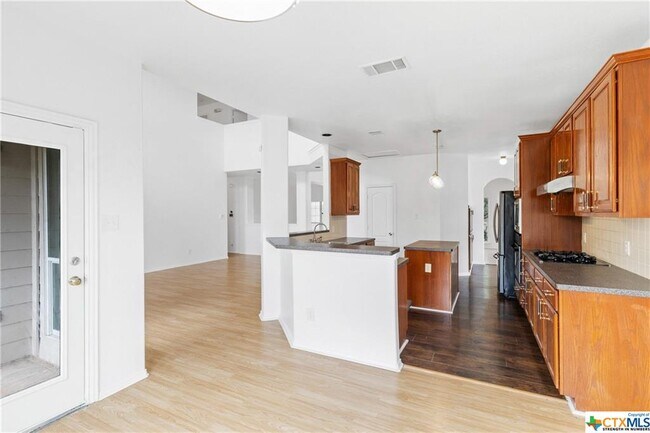 Building Photo - 156 Pecanwood S