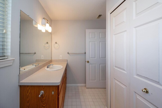 Building Photo - 7798 Greene Farm Dr