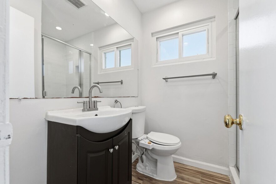 Building Photo - 8611 S 5th Ave