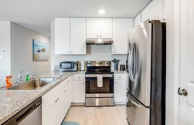 Building Photo - 1927 Grey Catbird