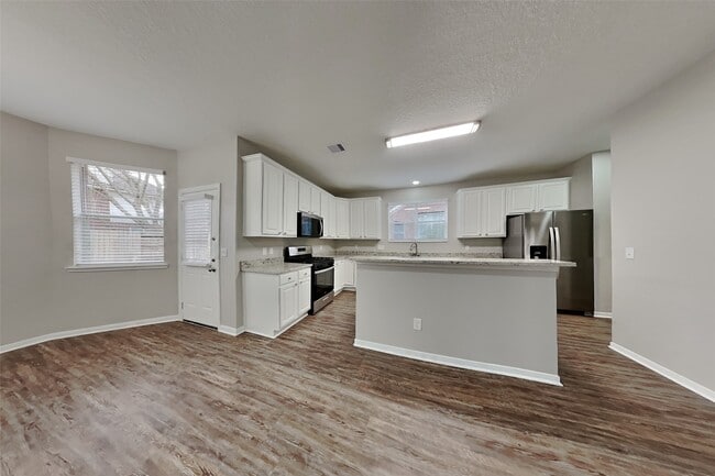 Building Photo - 19410 Kacey Ln Ct