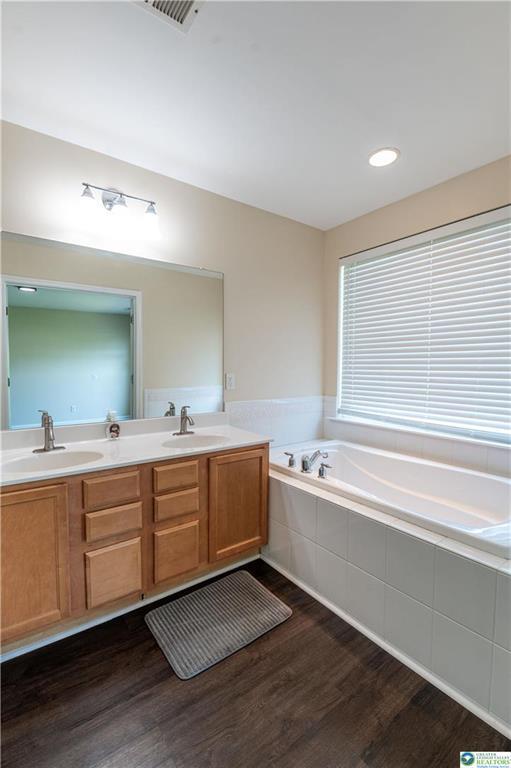 Building Photo - 8475 Putnam Ct