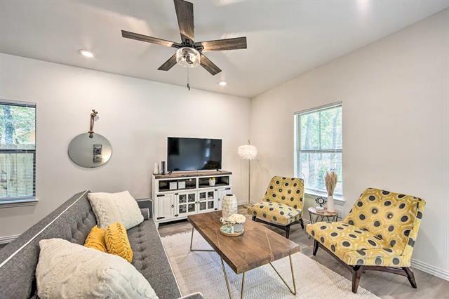 Building Photo - 6150 Shawnee Dr