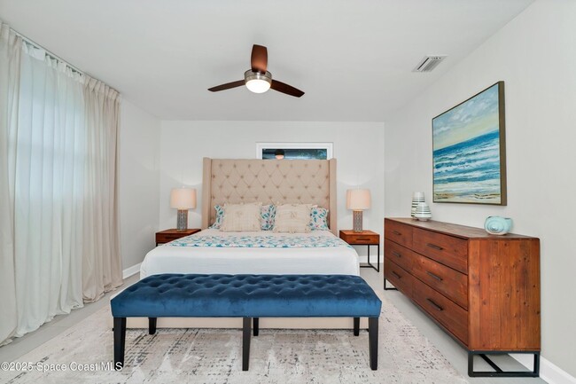 Building Photo - 363 Harbor Dr