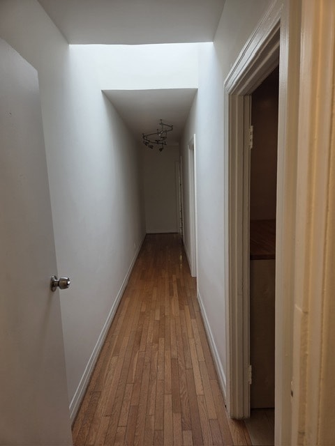 Hallway - 1009 Havenhurst Dr