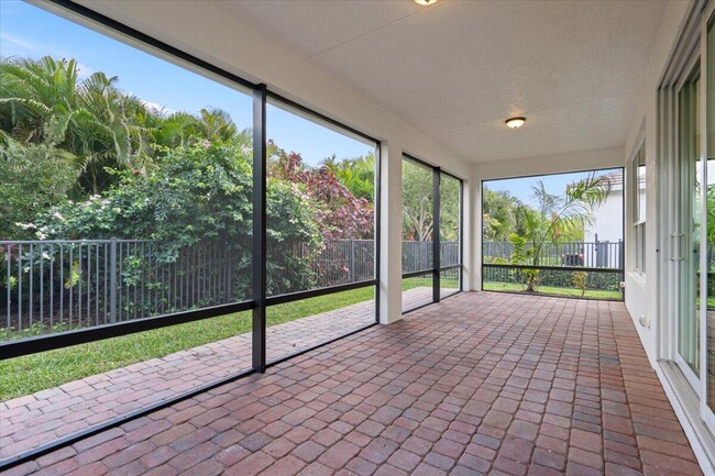 Building Photo - 10017 SW Oak Tree Cir