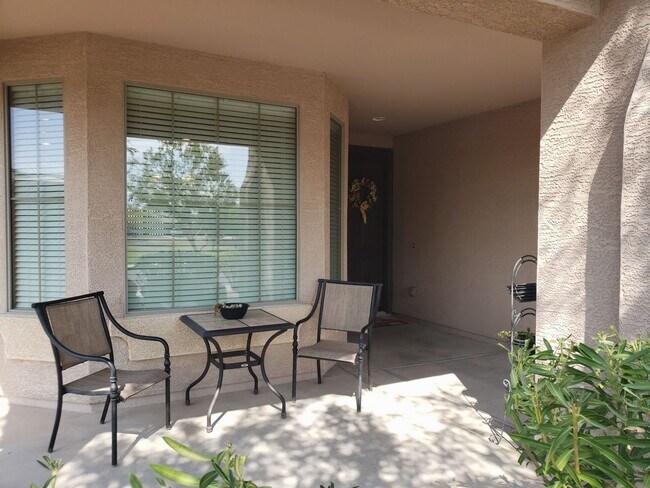 Building Photo - 208 E Caribbean Dr