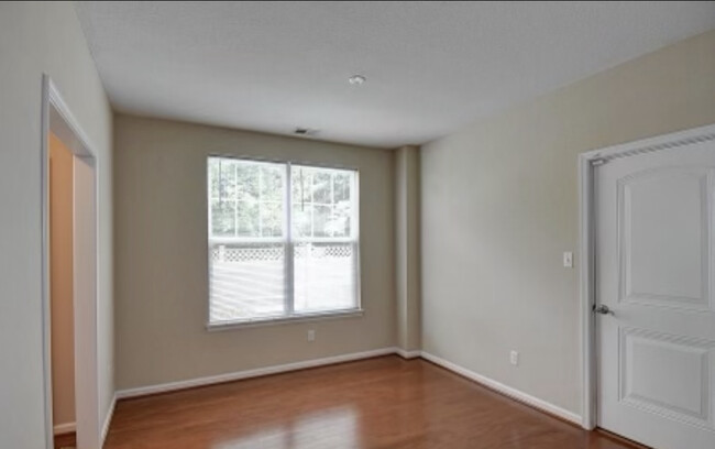 Building Photo - 8440 Highland St
