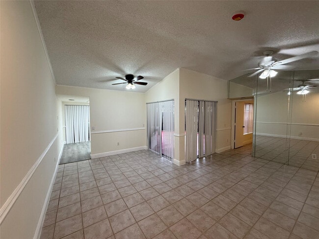 Building Photo - 14925 SW 48th Terrace