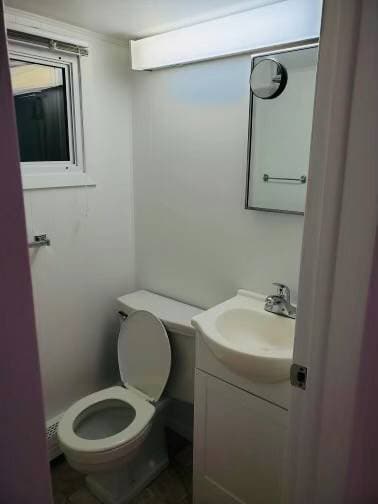 Building Photo - 4 Sea Cliff Ave