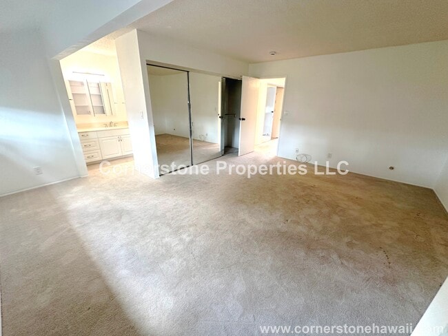 Building Photo - 94-31 Kuahelani Ave
