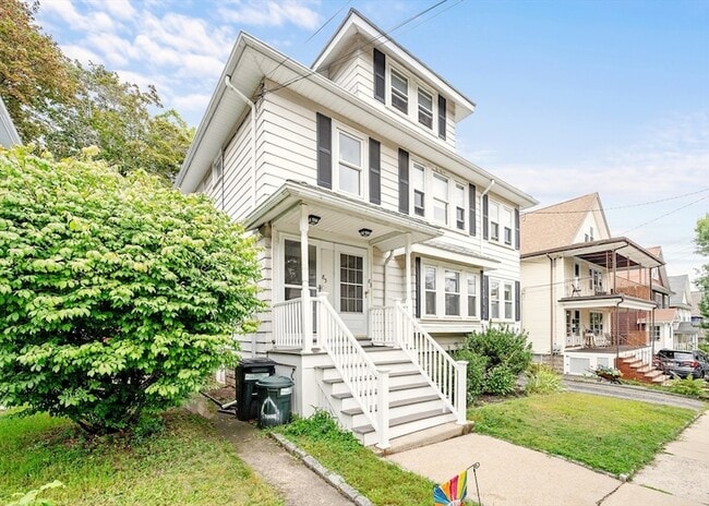 Primary Photo - 83 Newport St