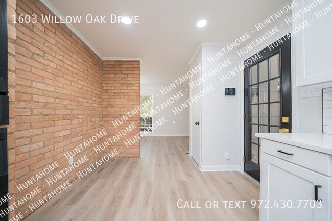 Building Photo - 1603 Willow Oak Dr