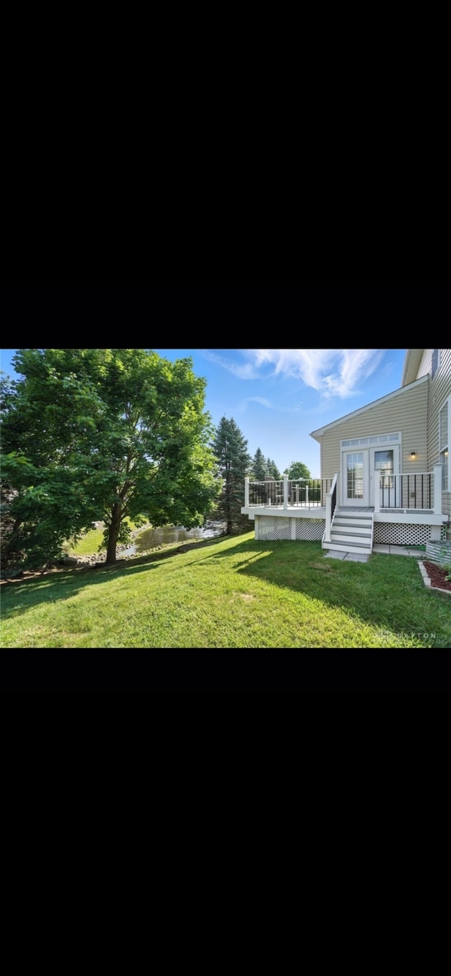 Building Photo - 3492 King Edward Wy