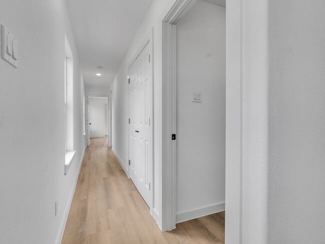 Building Photo - Brand New 3 Bed / 2.5 Bath Duplex Move-In Ready!