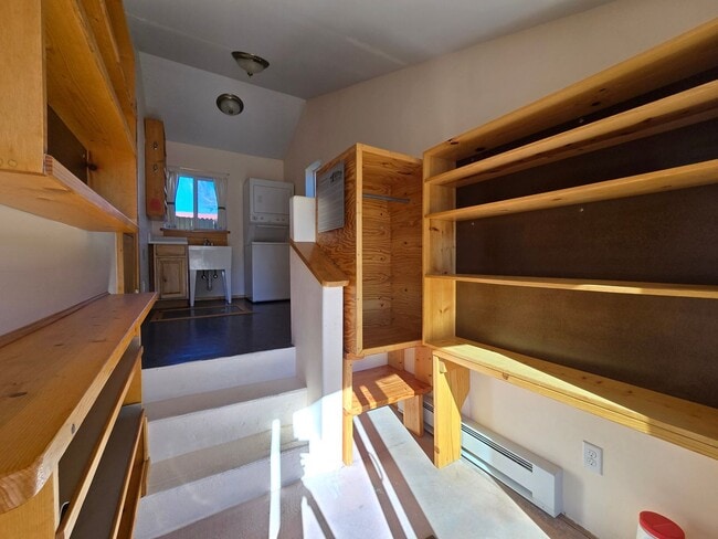 Building Photo - 3509 Pueblo Dr