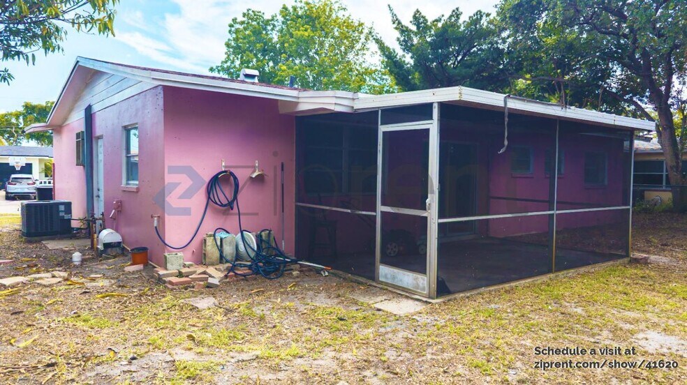 Building Photo - 1600 N 73rd Way
