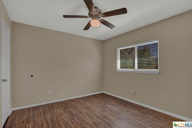 Building Photo - 650 Freiling