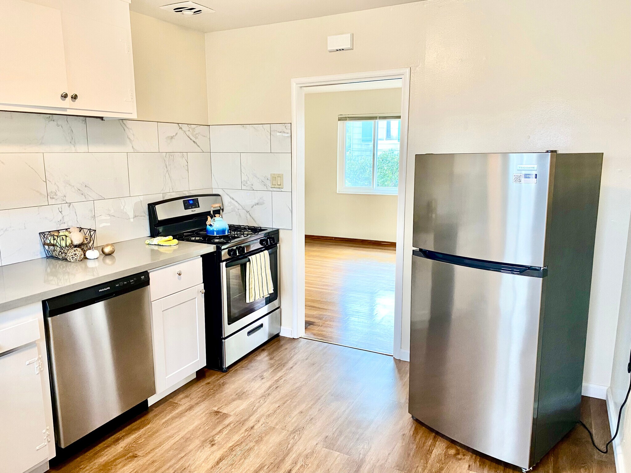 Building Photo - 1116 Stannage Ave