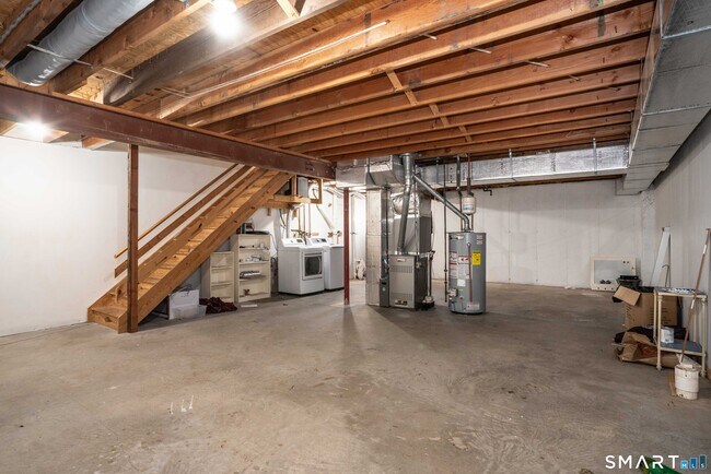 Building Photo - 449 S Main St