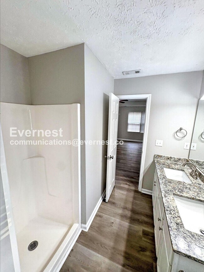 Building Photo - 55 Bramble Bush Trail