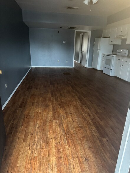 Primary Photo - 750 Bonham St