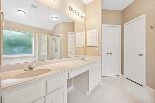 Building Photo - 20802 Sweet Violet Ct