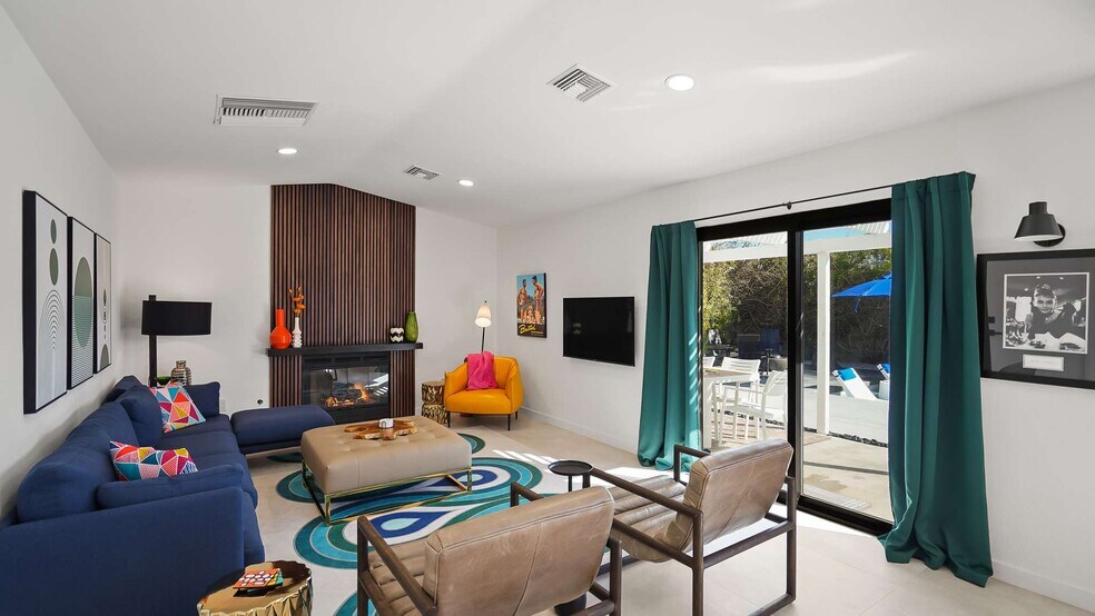 Building Photo - 2004 Nicola Rd E