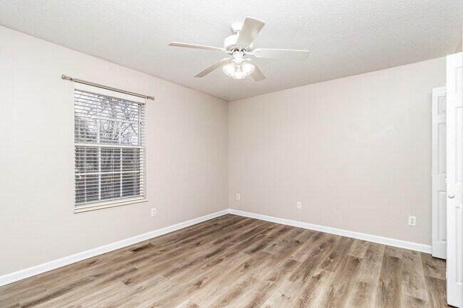 Building Photo - 836 Duchess Way