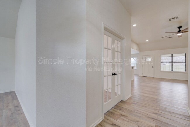 Building Photo - 11546 Berkshire Ct