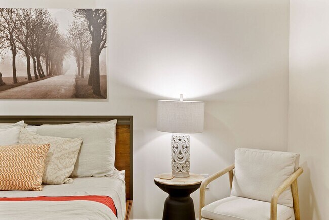 Building Photo - Fully Furnished Condo in the prestigious R...
