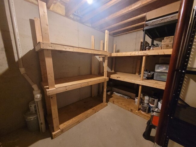 Building Photo - 2255 Vesterheim St