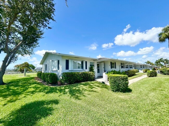 Building Photo - 2766 Emory Dr W