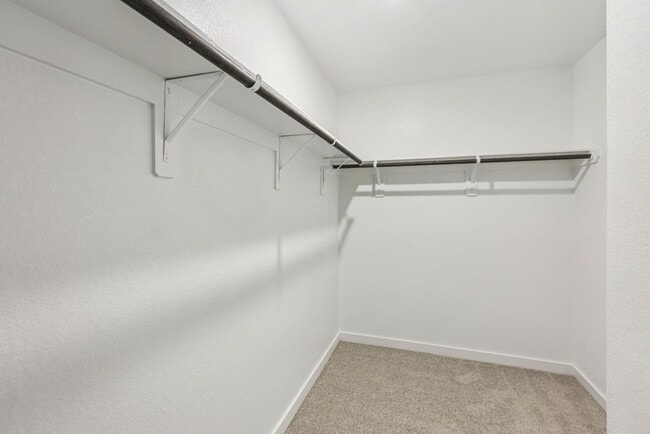 Building Photo - 1940 Velvet Oak Ln