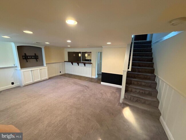 Building Photo - 1543 Cottage Ln