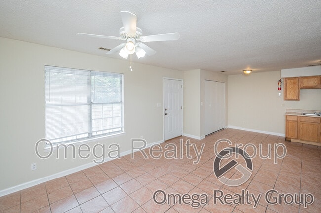 Building Photo - 3328 Meridian St N