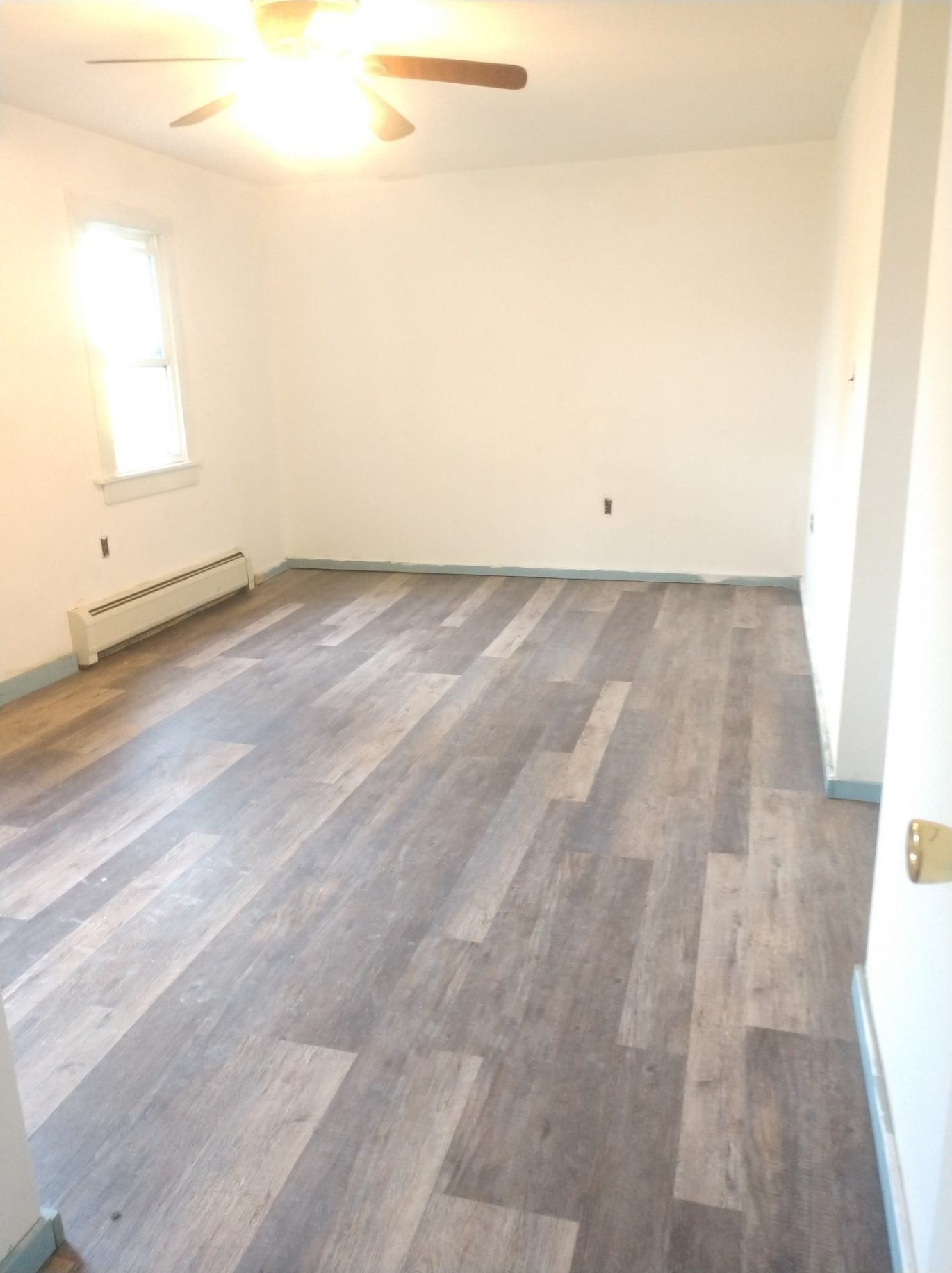 Spacious bedroom. - 122 Dewey avenue