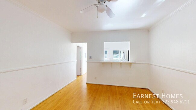 Building Photo - 2107 Vine St