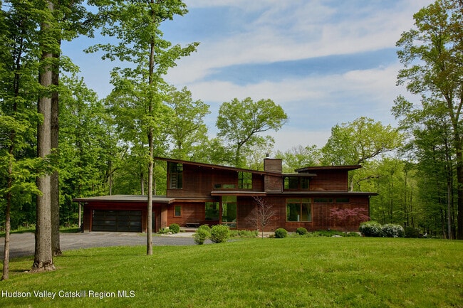 Primary Photo - 1156 Old Ford Rd