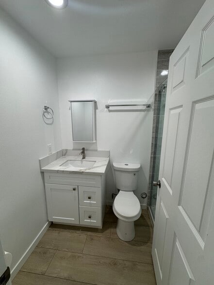 Building Photo - 4748 Garrick Ave