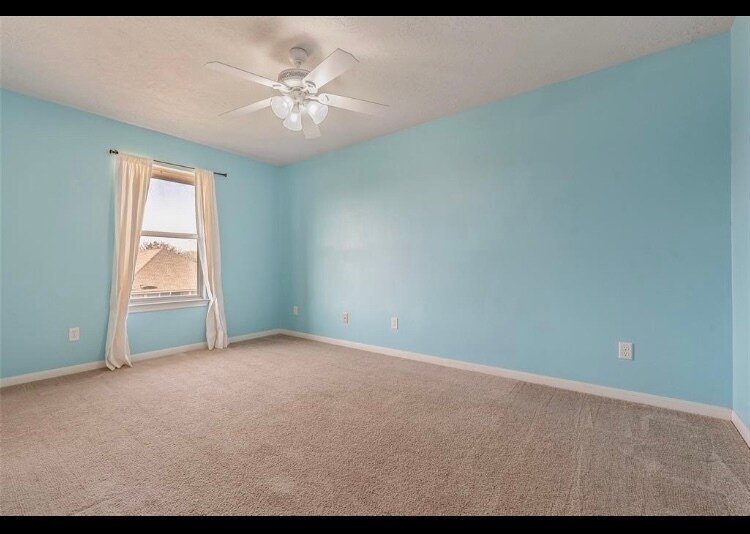 Building Photo - 1600 Kingsgate Dr
