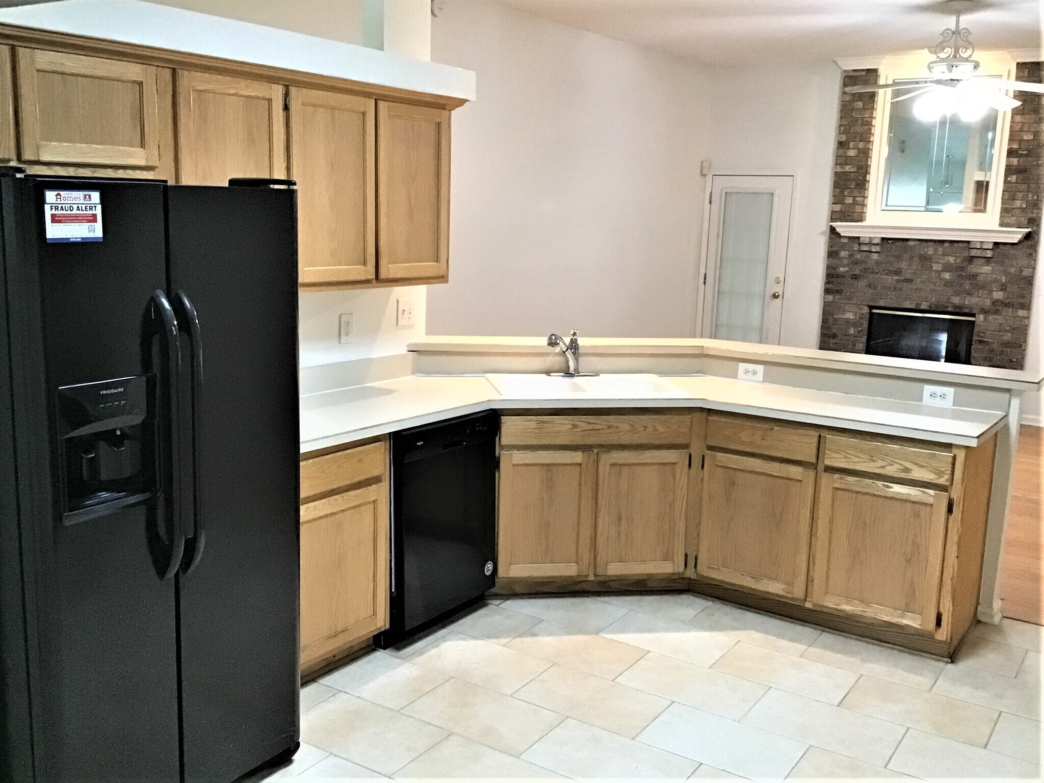 Building Photo - 2700 Darwin Ct