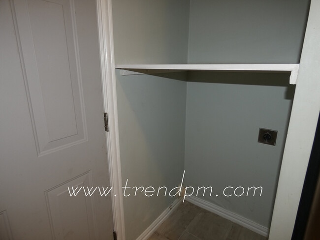 Building Photo - 3800 Flintwood Trail